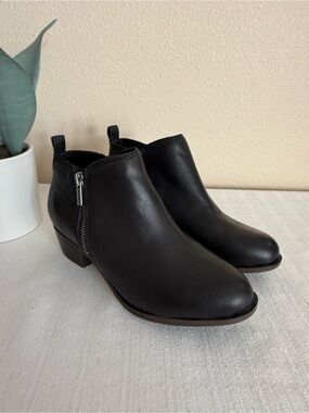 New Lucky Brand Basel Black Side-Zip Leather Ankle Booties
